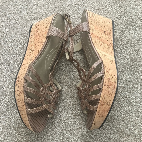 Tahari Star Leather Strappy Slingback Cork Wedge Sandals Size 11M - Picture 2 of 6